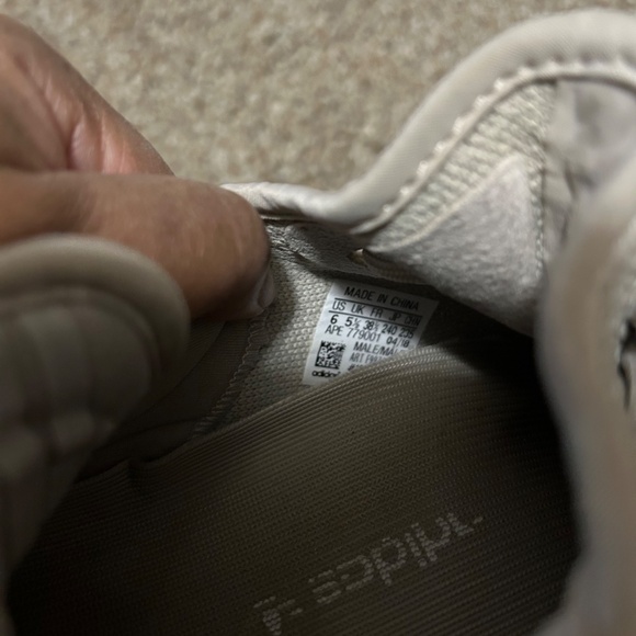 2018 Yeezy 350 v2 sesame - Picture 6 of 6